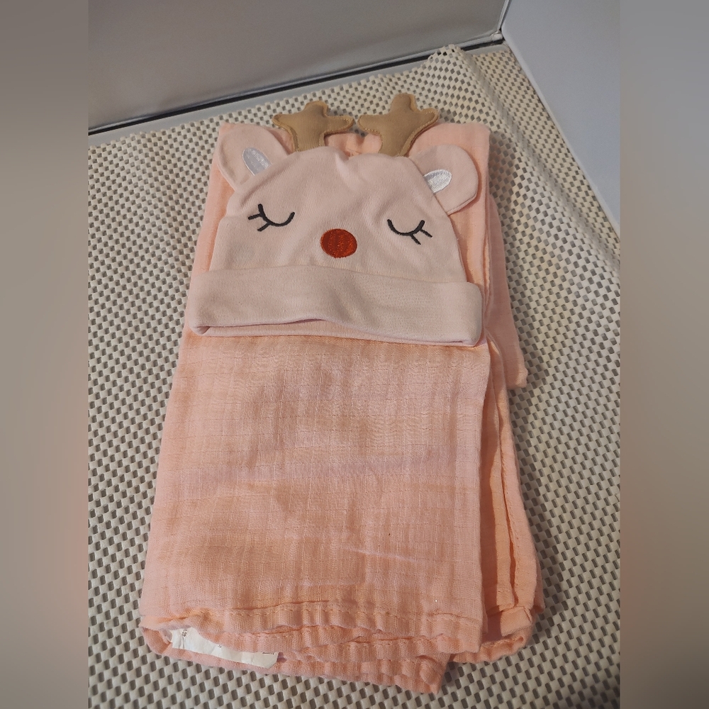 Parent's Choice Baby Blanket w/Hat Pink Reindeer NWOT Christmas
